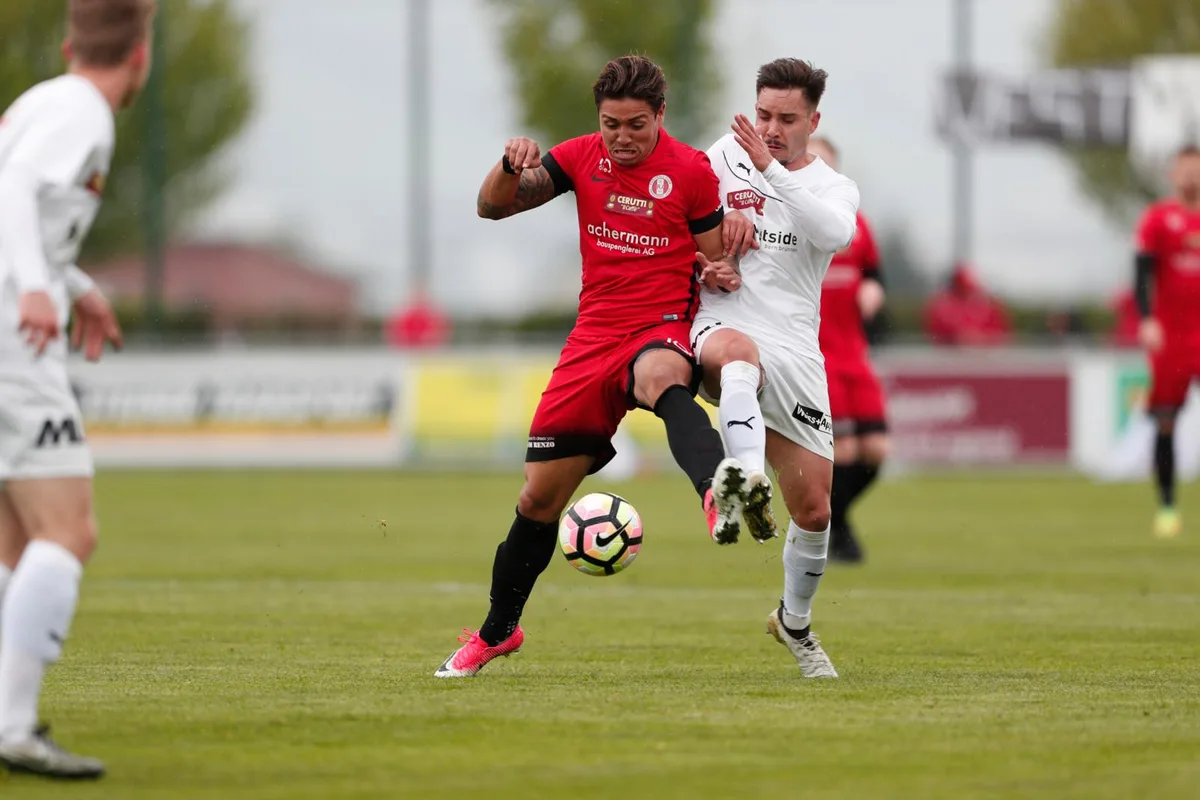fcrj-saisonvorschau_preview Goalgetter Mychell Da Silva Chagas (links) vom FC Rapperswil-Jona muss sich nun in der Challenge League durchsetzen. (Bild: Moritz Hager)