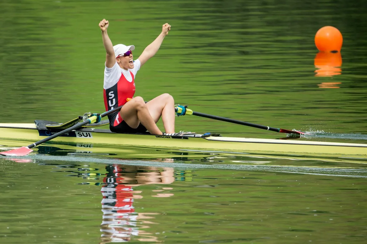 ftr0882_preview Geschafft: Jeannine Gmelin feiert ihren Weltcup-Sieg auf dem Rotsee. (Bild: Keystone)