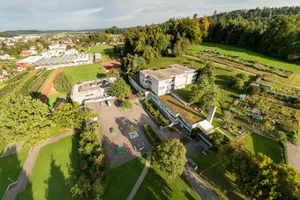 pfaffberg_preview Das Schulhaus Pfaffberg wird umgebaut, damit grössere Klassenzimmer entstehen. (Bild: zvg)