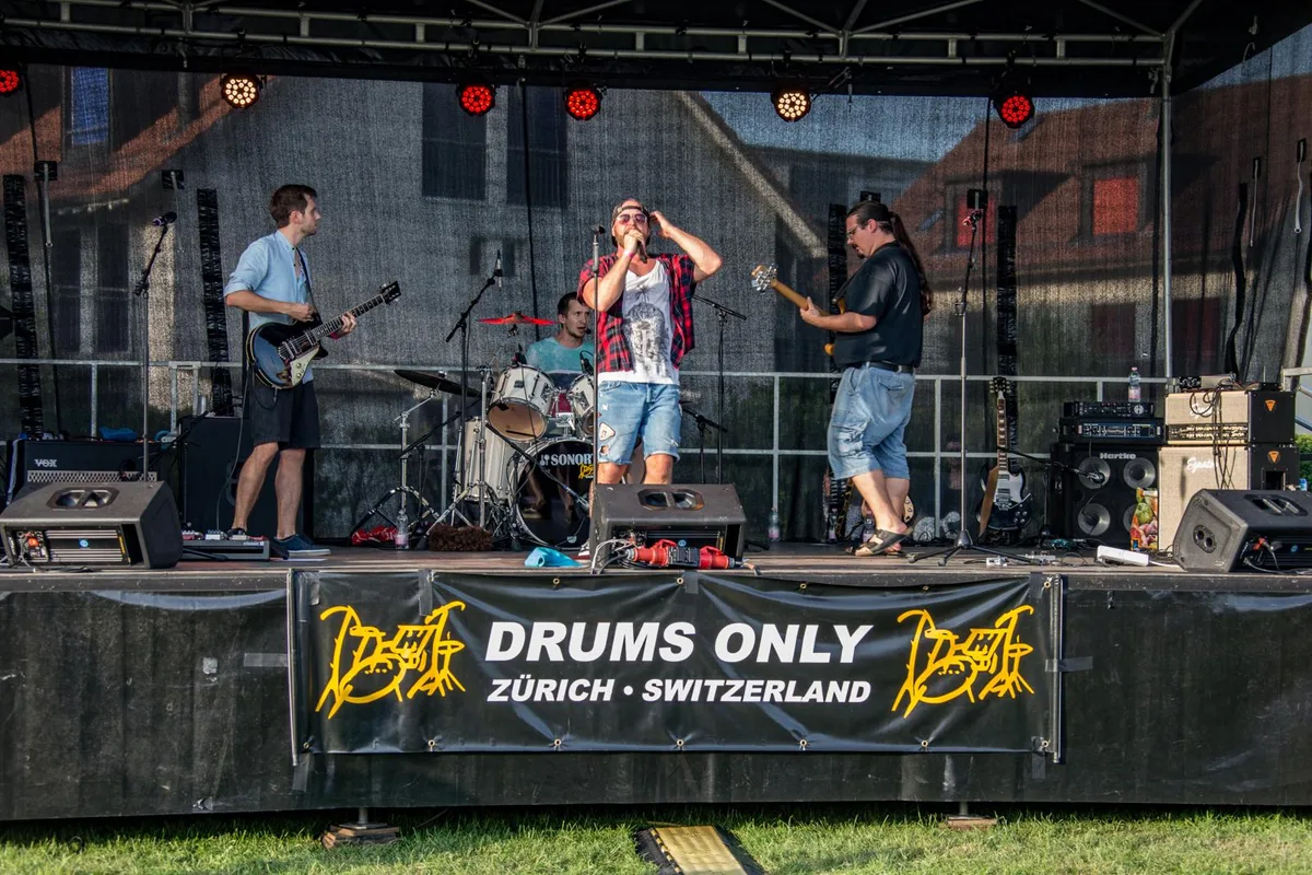 stadi_openair_26082017_re_26_preview Das Openair Seuzach wurde von Jugendlichen organisiert. (Bild: Renato Bagattini)
