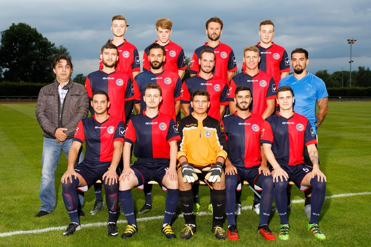 sport_09082017_beilage_dku__1__preview Das aktuelle Mannschaftsfoto des FC Glattal. (Bild: David Kündig)