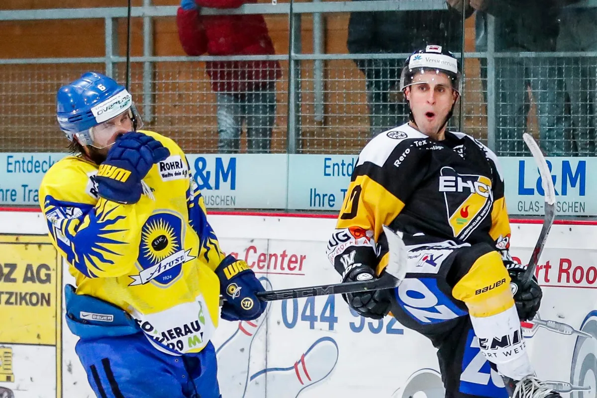 20171125_wetzikonarosa_cm_7355_preview Benjamin Schenk (rechts) dürfte mit dem EHC Wetzikon ab nächster Saison auch auf Vereine aus der Zentralschweiz treffen. (Bild: Christian Merz)