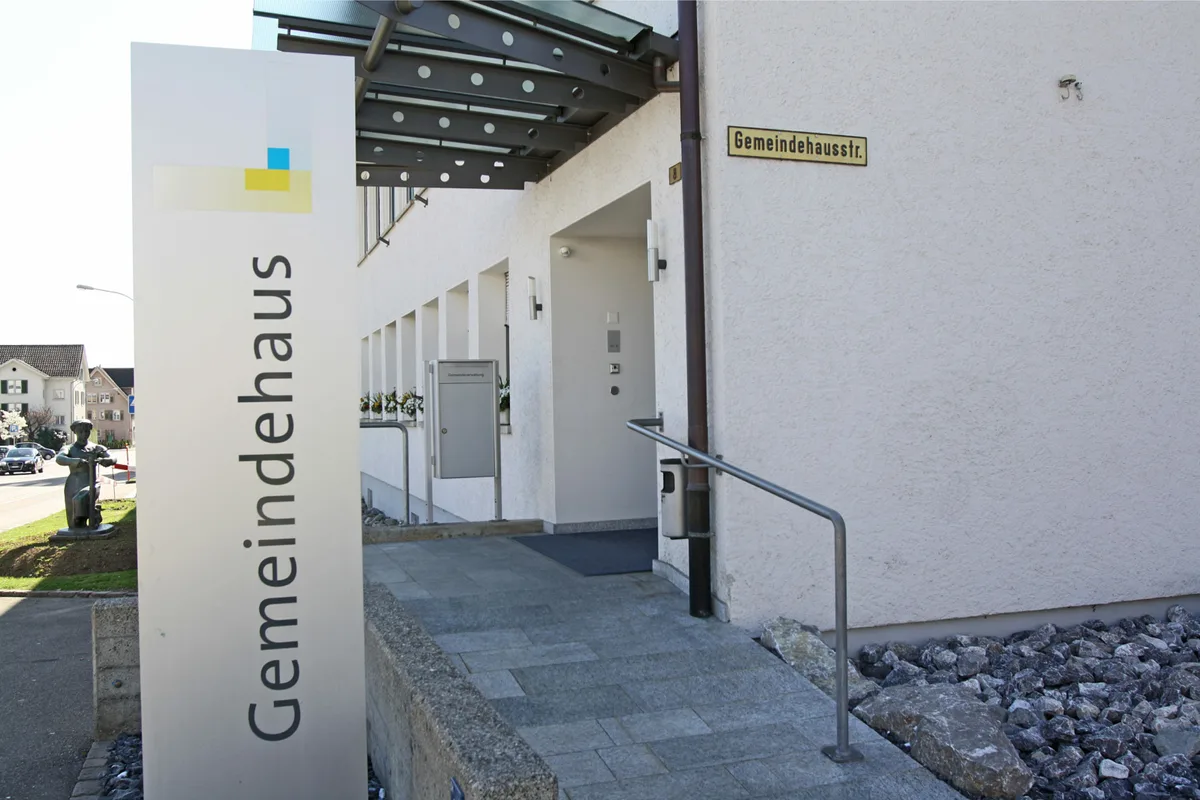 2147523_preview_0 Über die Geschäfte der politischen Gemeinde Hinwil wurde gestern abgestimmt (Archivbild: Andreas Stutz)