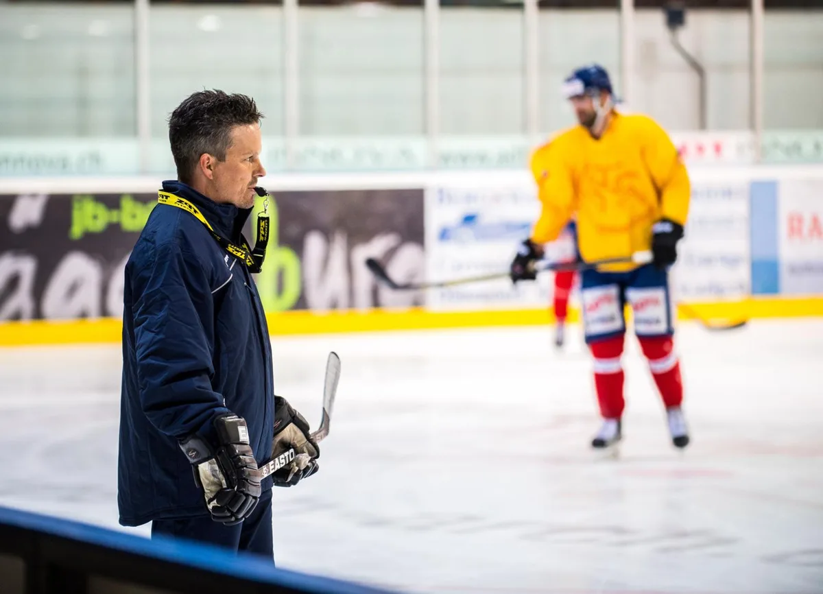 duebendorf_20102017_neuertrainerehc_sbo_4_preview Reto Stirnimann gibt auch nächste Saison im EHC Dübendorf die Richtung vor. (Archivbild: Seraina Boner)