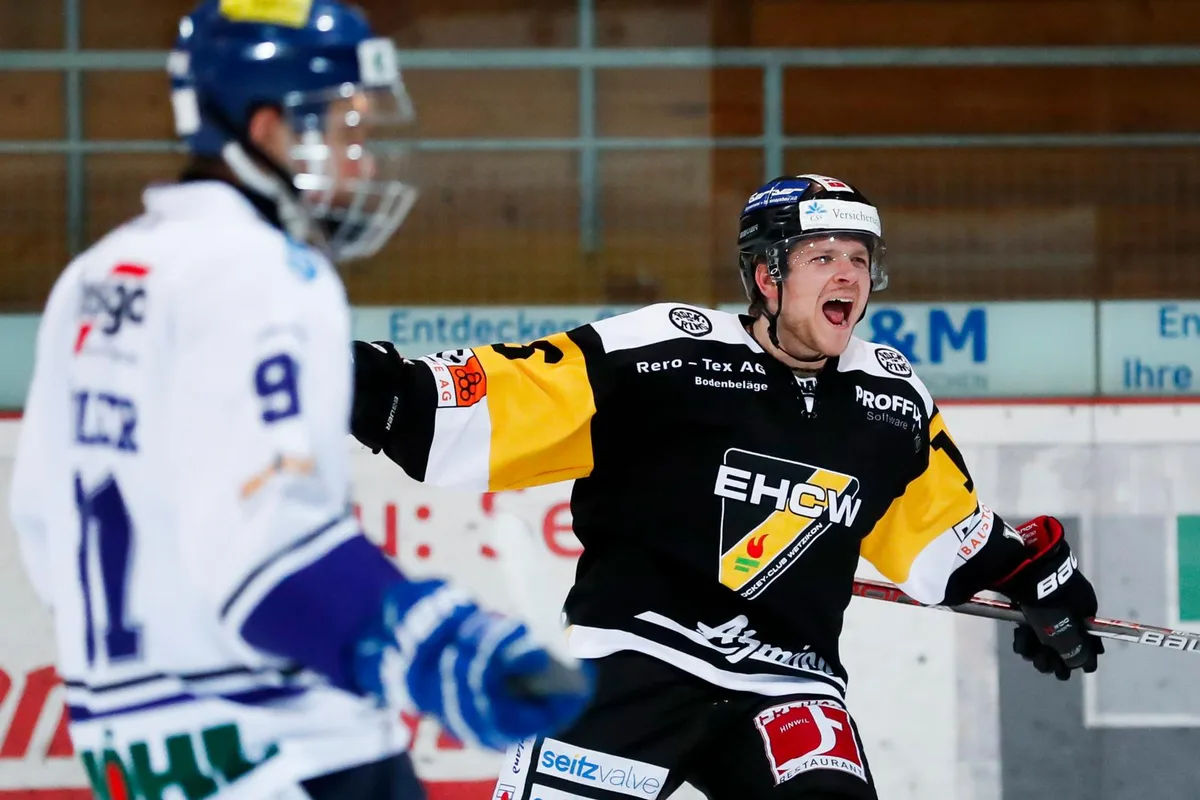 sport_24012018_eishockey_crm_04_preview_0 Schon wieder ein Torjubel: Der EHC Wetzikon (Adrian Rykart) liess sich auch vom SC Herisau nicht stoppen. (Archivfoto: Christian Merz)
