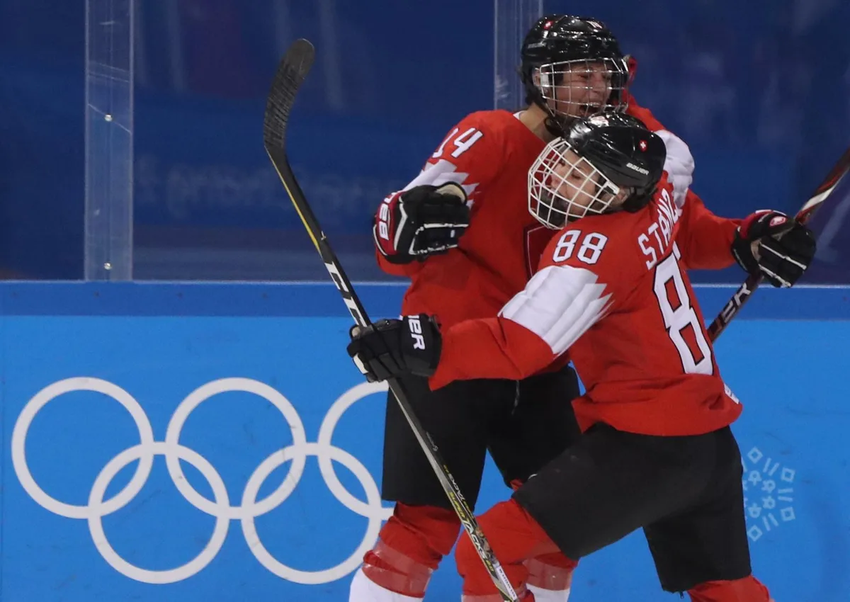 06545114_preview Evelina Raselli (links) schoss beim 1:0-Sieg der Schweizerinnen gegen Japan das einzige Tor. (Foto: Keystone)