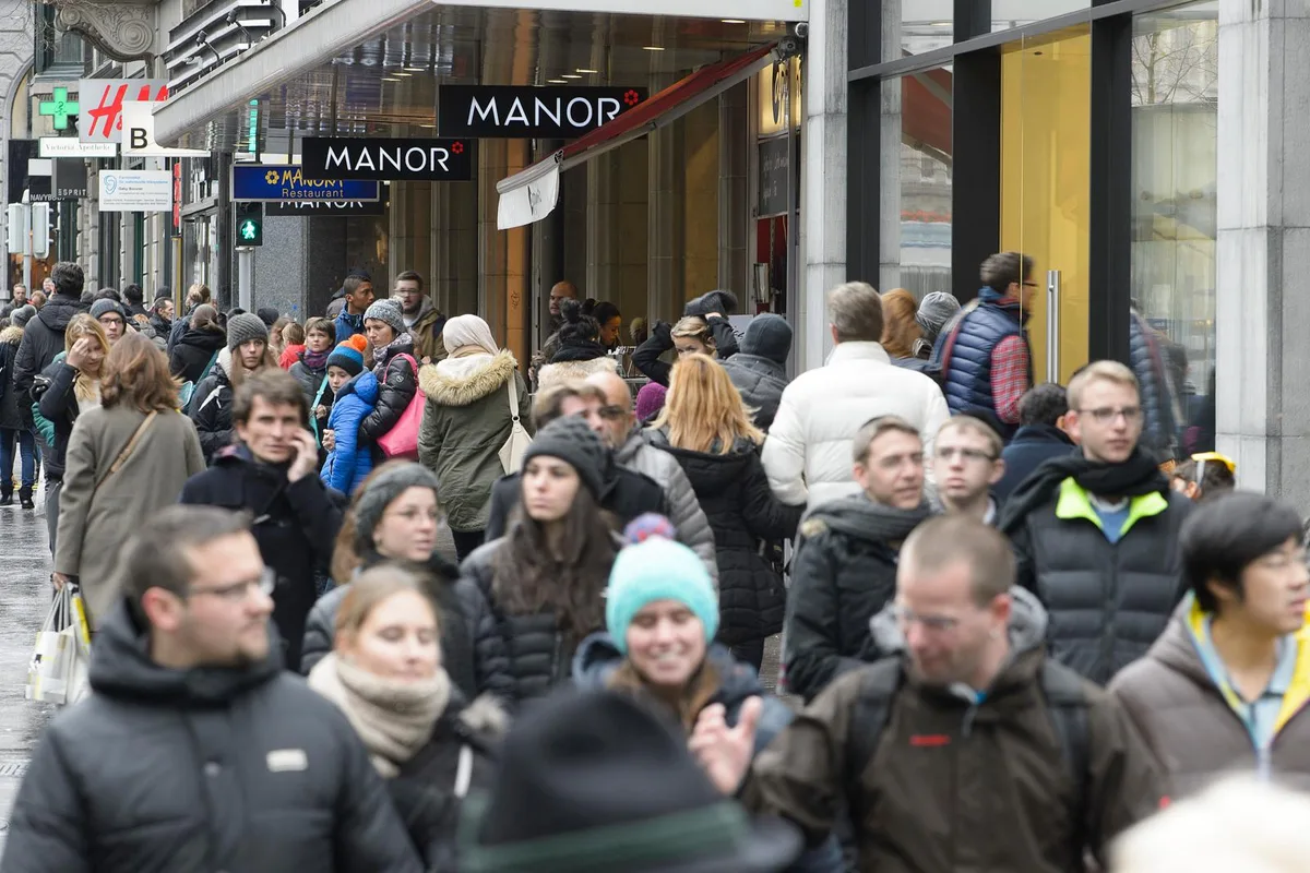 262725450_preview Die Zahl der Einwohner im Kanton Zürich hat in einem Jahr um 16'600 zugenommen. (Symbolbild: Keystone/Anthony Anex)