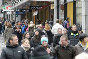 262725450_preview Die Zahl der Einwohner im Kanton Zürich hat in einem Jahr um 16'600 zugenommen. (Symbolbild: Keystone/Anthony Anex)