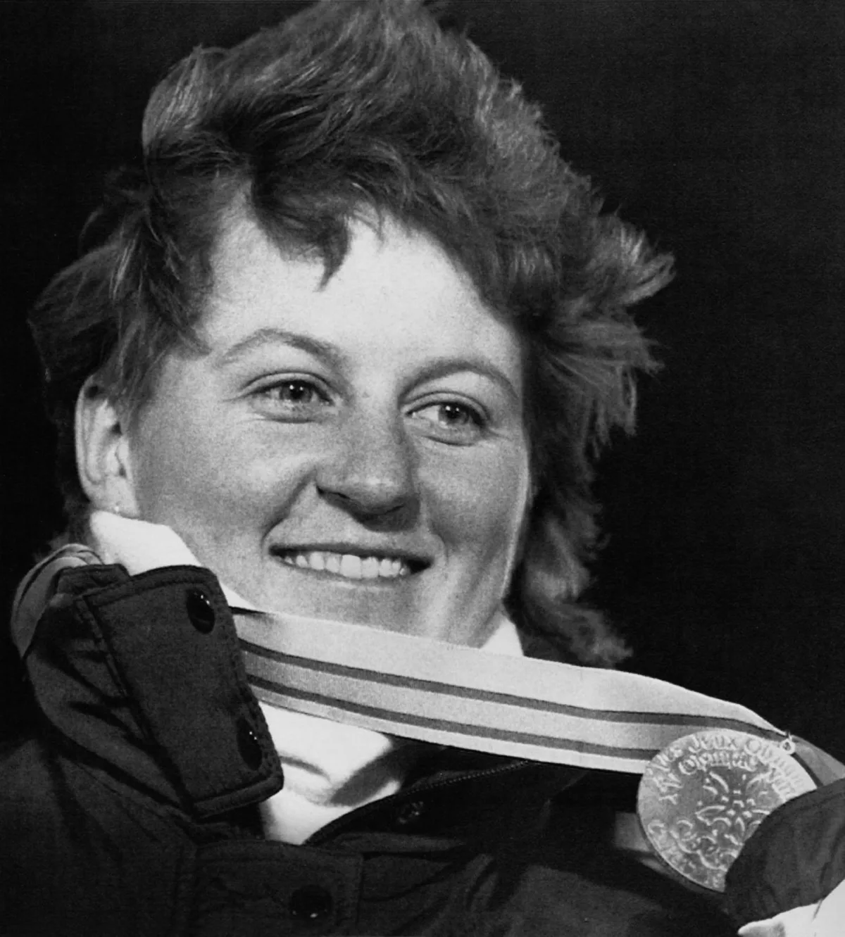 63347215_preview_0 Freude über Silber: Brigitte Oertli an den Olympischen Spielen 1988 in Calgary. (Foto: Keystone), Brigitte Oertli ist dem Skisport nach wie vor verbunden – unter anderem als Präsidentin des Gönnerclubs des Zürcher Skiverbands. (Foto: PD)