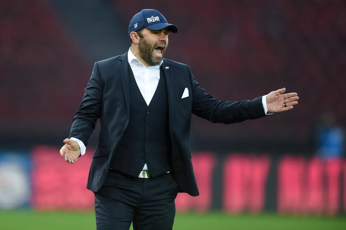 mdu_6656_preview Ausgecoacht: Der Brüttiseller Uli Forte wurde beim FCZ entlassen. (Foto: Keystone), Getrennte Wege: Der Rütner FCZ-Präsident Ancillo Canepa und Uli Forte. (Foto: Keystone)