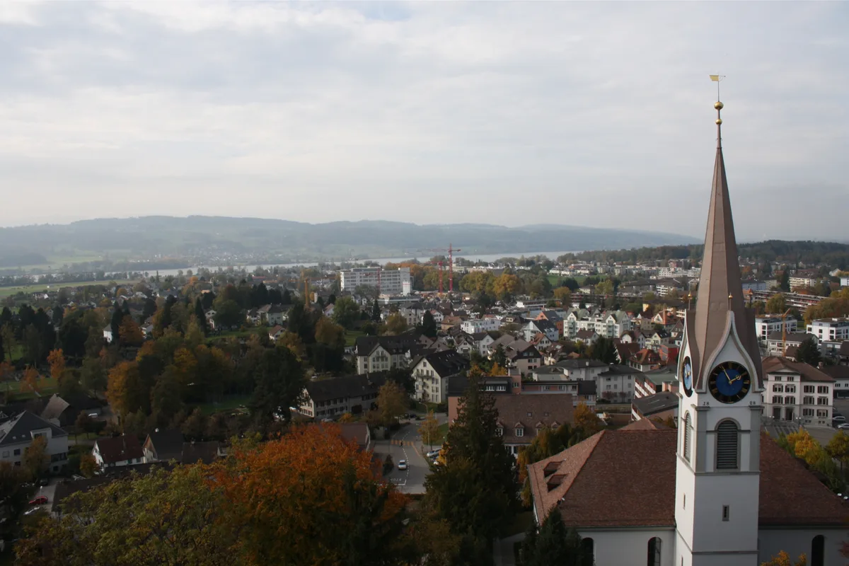 uster%20%c3%9cbersicht-12_preview Bereits im März finden die Erneuerungswahlen für Kirchenpflege und Sekundarschulpflege statt.
(Archivbild: Stephan Kälin)