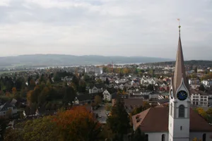 uster%20%c3%9cbersicht-12_preview Bereits im März finden die Erneuerungswahlen für Kirchenpflege und Sekundarschulpflege statt.
(Archivbild: Stephan Kälin)