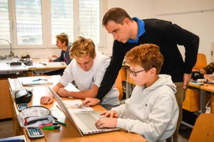 rewi_lehrplan_2001_mathias%20m%c3%bcller_preview Im Kanton Zürich bleibt weiterhin der Bildungsrat für die Bildungsinhalte an der Schule zuständig. (Foto: key)