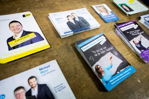 uster_06032018_podium_crm_15_preview_0 Für die neun Sitze der Schulpflege Volketswil kandidieren 13 Personen. , Jean-Philippe Pinto (CVP) kandidiert erneut für den Gemeinderat und das Gemeindepräsidium. (Foto: PD), Christoph Keller (parteilos) kandidiert erneut für den Gemeinderat. (Foto: PD), Karin Ayar (FDP) kandidiert erneut für den Gemeinderat. (Foto: PD), Regina Arter (SVP) kandidiert erneut für den Gemeinderat. (Foto: PD), Daniel North (FDP) kandidiert erneut für den Gemeinderat. (Foto: PD), Christian Knechtle (SVP) kandidiert erneut für den Gemeinderat. (Foto: PD), Claudio Caluori (SVP) kandidiert neu für den Gemeinderat. (Foto: PD), Michael De Vita-Läubli kandidiert neu für den Gemeinderat. (Foto: PD), Petra Klaus (FDP) kandidiert erneut für das RPK-Präsidium. (Foto: PD), John Herter (SVP) kandidiert neu für die Kirchenpflege. (Foto: PD), Sabine Wegmann (parteilos) kandidiert neu für das Schulpflegepräsidium. (Foto: PD), Peter Schnetzler (parteilos) kandidiert neu für das Schulpflegepräsidium. (Foto: PD), Yves Krismer (FDP) kandidiert neu für das Schulpflegepräsidium. (Foto: PD)