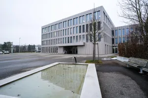 volketswil_06122017_gemeindehausvolketswil_nag-5_preview Bereits im Dezember sagte die Gemeindeversammlung Ja zu einer Steuererhöhung. (Archivfoto: Nathalie Guinand)