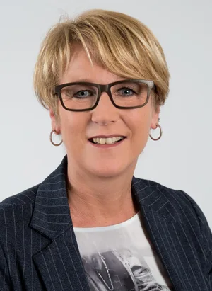 andreakeller_preview Die SP Bubikon empfiehlt Andrea Keller (parteilos) in den Gemeinderat und als Gemeindepräsidentin. (Bild: PD), Stefan Bänziger (FDP) soll Kellers derzeitiges Amt als Schulpräsident übernehmen. (Bild: PD), Fernen wünscht sich die Partei Anton Diehthelm (CVP), ... (Bild: PD), ... Thomas Illi (EVP), ... (Bild: PD), und Severin Länzlinger (FBV) in den Gemeinderat. (Bild: PD), Für die Kirchenpflege schickt die SP Bubikon einen eigenen Kandidaten ins Rennen: Kurt Willi soll auch gleich Präsident der Behörde werden. (Bild: PD)