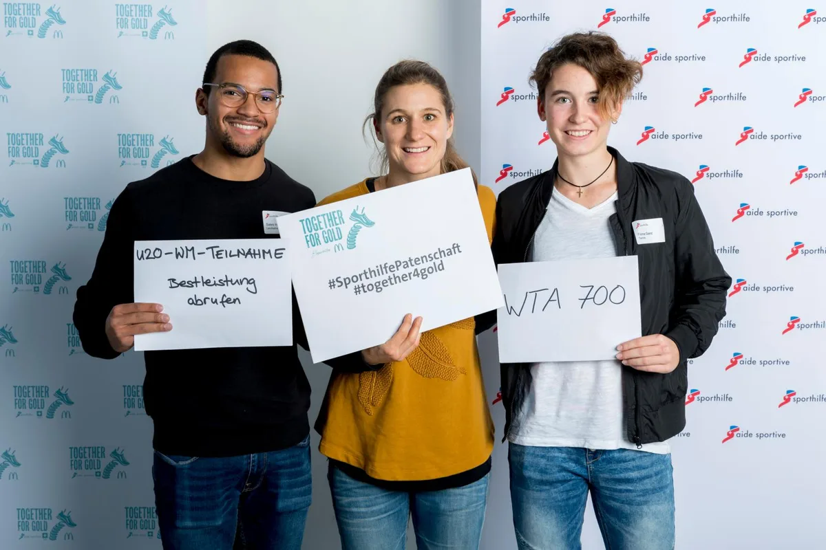 isabelle_derungs_preview Die Snowboarderin Isabel Derungs aus Riedikon bei einem Patenschaftsanlass der Sporthilfe mit hoffnungsvollen Talenten. (Foto: PPR/Nick Soland), Der Grüninger Skifahrer Gilles Roulin zählt zu den Überraschungen der Weltcup-Saison. (Foto: Keystone), Bald wieder auf der Matte: Die derzeit noch rekonvaleszente Fabienne Kocher aus Riedikon (Foto: Keystone), Der Ustermer Curler Claudio Pätz errang mit seinem Team an den Olympischen Spielen in Südkorea eine Bronzemedaille. (Foto: Keystone)