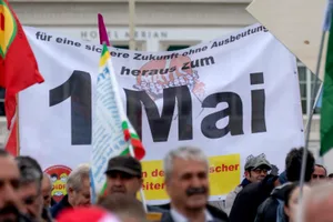 1_mai_0155_preview Der Umzug zum 1. Mai in Winterthur - hier eine Aufnahme aus Basel - verlief friedlich. (Foto:key)