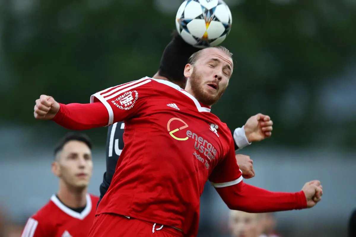 sport_17052018_fussballusterwiesendangen_dku__4__preview Auch Usters Diego Bürger konnte gegen Wiesendangen nicht die nötigen Akzente setzen. (Foto: David Kündig)