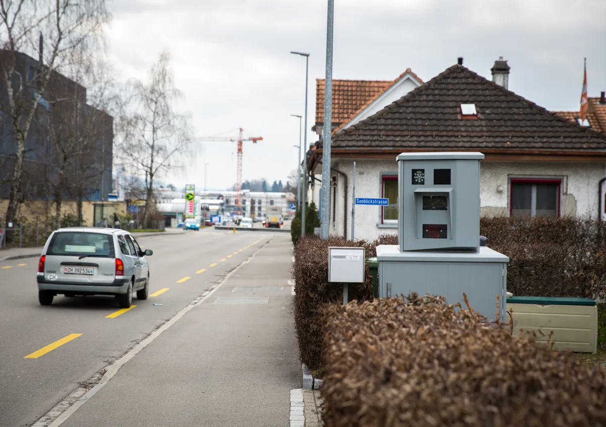 https-zueriost-ch-sites-default-files-elvis-media-2018-06-a23p2885_preview-jpg Jeder 13. fuhr in Andelfingen bei einer Kontrolle Ende Mai zu schnell. (Symbolfoto: Seraina Boner)