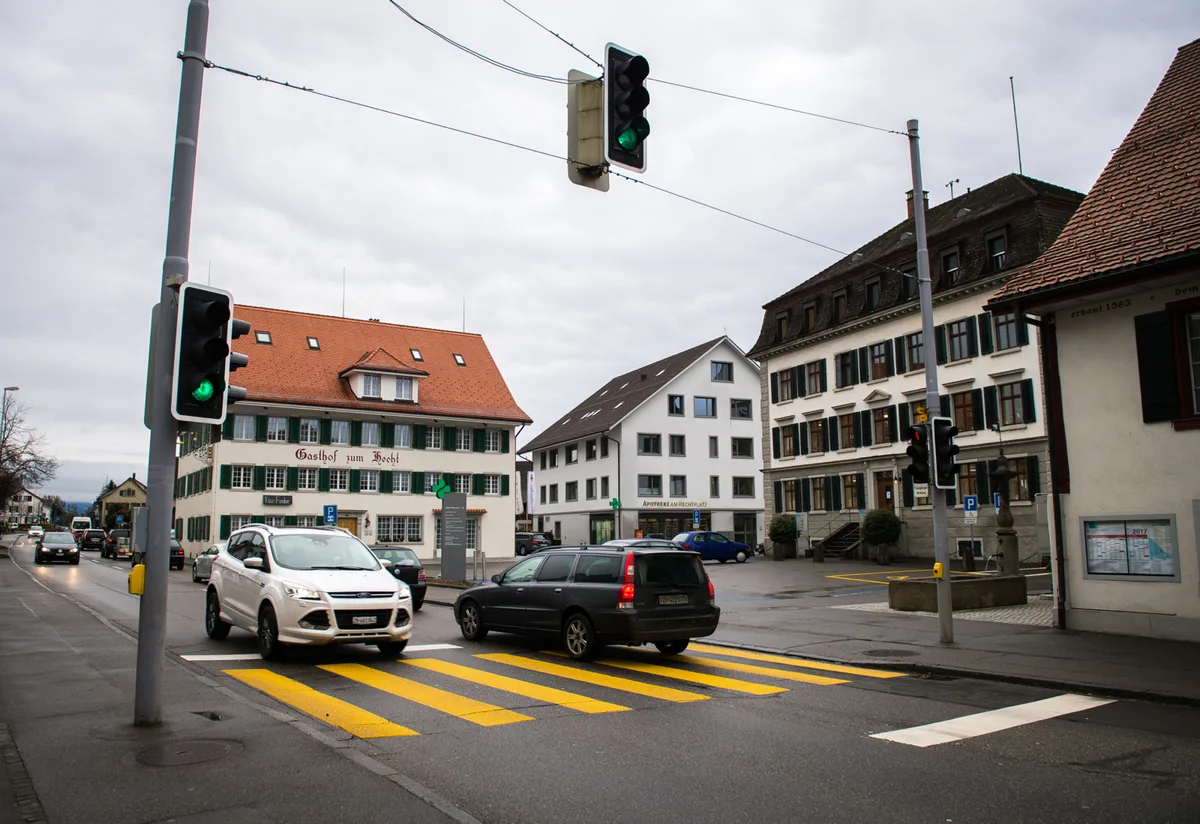 An der Gemeindeversammlung hatte niemand etwas dagegen, dass die Behördenentschädigungen ab 1. Juli auf die Höhe eines mittleren Kaderlohns angehoben werden. (Archivbild: Seraina Boner)