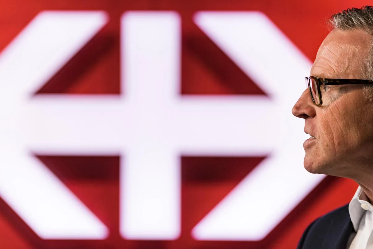 sfv20180504_383_preview SBB-Chef Andreas Meyer verdiente 2017 total 1'007'235 Franke. (Bild: key), Für Ruag-Konzernchef Urs Breitmeier gab es 2017 noch 795'330 Franken. (Bild: key), Die zurückgetretene Post-Chefin Susanne Ruoff hatte bisher zu den Spitzenverdienern in den Betrieben des Bundes gehört. Wegen des Subventionsskandals sind ihre Boni für 2017 und 2018 jedoch blockiert. (Bild: key), Gestiegen ist der Lohn von Postfinance-Chef Hansruedi Köng. Dieser belief sich auf insgesamt 834'000 Franken. (Bild: key)