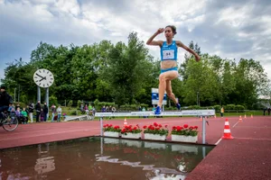 sport_19052017_steeple_crm_8_preview_3 Erstmals diese Saison tritt Fabienne Schlumpf über die 3000 m Steeple an. (Archivfoto: Christian Merz), Fabienne Schlumpf bei ihrem Einsatz an Weltklasse Zürich im Jahr 2017. (Archivfoto: Christian Merz), Fabienne Schlumpf bei ihrem Einsatz an Weltklasse Zürich im Jahr 2017. (Archivfoto: Christian Merz), Gelungener Wiedereinstieg: Nach ihrer Verletzungspause gewann Fabienne Schlumpf den Frauenlauf in Bern. (Foto: Keystone)