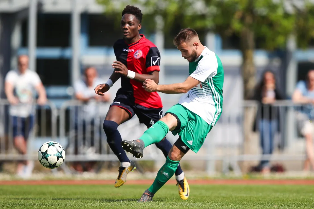 sport_22042018_fussballglattalbruettisellen_dku__15__preview Arbin Adili reihte sich bei Brüttisellen-Dietlikon auch zu den späten Torschützen ein (Archivfoto: David Kündig), Der Dauerbrenner in der Region: Fehraltorf-Coach Vladimir Jakovljev. (Archivfoto: Robert Pfiffner), In der Rückrunde kam nicht mehr viel vom FC Fällanden mit Spielertrainer Nelson Vaz. (Archivfoto: David Kündig), Kaum zu stoppen: Usters Torjäger Dejan Ilic (rechts) gegen Gossau (Alessio Perot). (Archivfoto: David Kündig), Flamur Gashi war Pfäffikons Mann mit der Torgarantie. (Archivfoto: David Kündig), Dem FC Greifensee bietet sich noch die Chance auf den Cupsieg. (Archivfoto: Christian Merz)