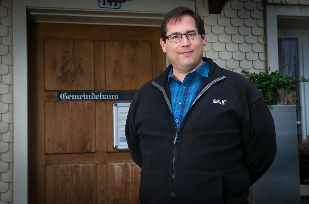 sternenberg_15122014_gemeindeverwaltung_sbo_9_preview Die Gemeinde Bubikon erhält ab 1. August einen neuen Gemeindeschreiber. Er heisst Stefan Mettler, ist 46 Jahre alt und stammt aus Uster. Dieses Bild stammt aus dem Jahr 2014, als er noch Gemeindeschreiber von Sternenberg war. (Archivbild: Seraina Boner), Carlo Wiedmer, der das Amt des Gemeindeschreibers interimistisch übernommen hatte, bleibt Stellvertreter und wird Gemeindepräsident von Grüningen. (Bild: André Gutzwiller), Matthias Willener war Anfang Jahr von seiner langjährigen Tätigkeit als Gemeindeschreiber zurückgetreten. (Archivbild: Nicolas Zonvi), Auch Gemeindepräsidentin Christine Bernet legt ihr Amt auf Ende der Legislaturperiode nieder. (Bild: André Gutzwiller), Neue Gemeindepräsidentin von Bubikon wird Andrea Keller. (Bild: Gesa Lüchinger)