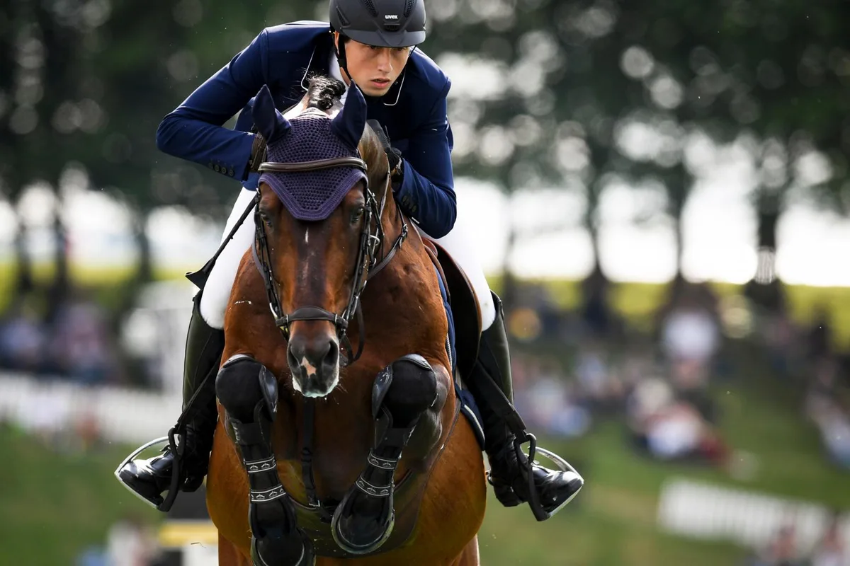06778840_preview Martin Fuchs (hier am CSIO St. Gallen) muss länger auf Hengst Chaplin verzichten. (Foto: Keystone)