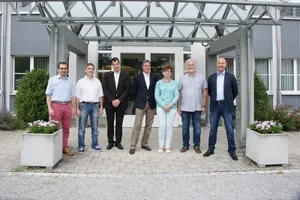 gemeinderat%20weisslingen_preview Die neue Weisslinger Exekutive: Gemeindeschreiber Silvano Castioni, René Werren (SVP), Patrick Geiser (WF), Gemeindepräsident Andrea Conzett (WF), Schulpflegepräsidentin Marianne Bachofner (SVP), Clemens Wangler (WF) und Pascal Martin (SVP). (von links)