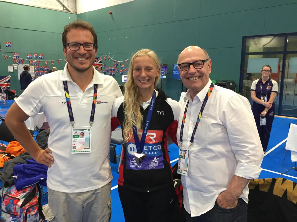 img_6314_preview Gruppenbild mit Medaille: SCUW-Präsident Philippe Walter (rechts) und Cheftrainer Pablo Kutscher posieren mit Maria Ugolkova., Für Walter ist der Erfolg in Glasgow die Folge eines kontinuierlichen Aufbaus., Sie ragten in Glasgow heraus: Europameister Jérémy Desplanches..., ...und Bronzegewinnerin Maria Ugolkova.