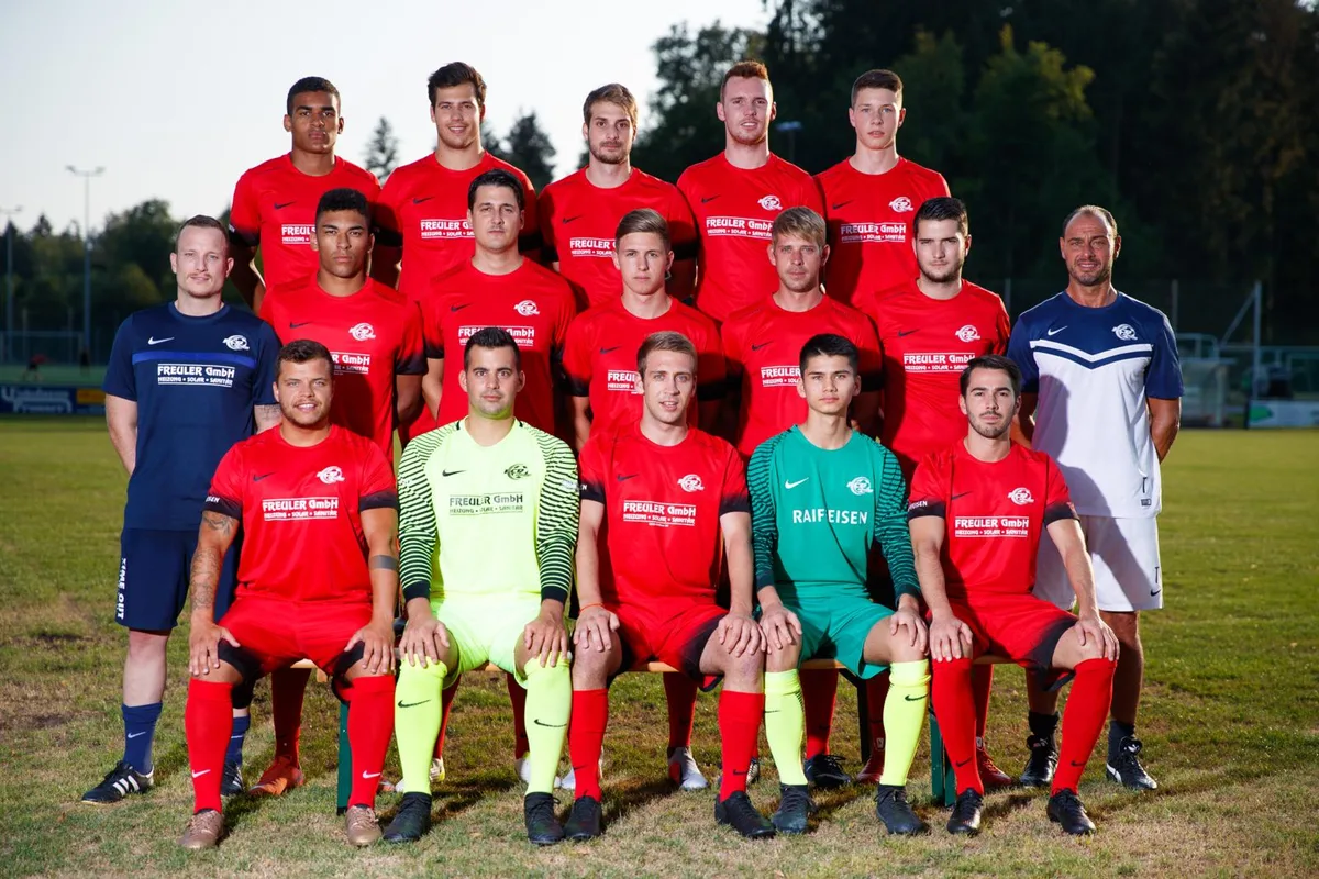 sport_02082018_fussballbeilagewaldpfaeffikon_dku__1__preview Der FC Pfäffikon, Ausgabe 2018/2019.
