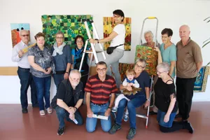 quiltgruppe%20m%c3%b6nchi_preview Die Quilterinnen rund um Erika Bollinger (vierte von links) können bei der Vorbereitung auf viel Unterstützung zählen.