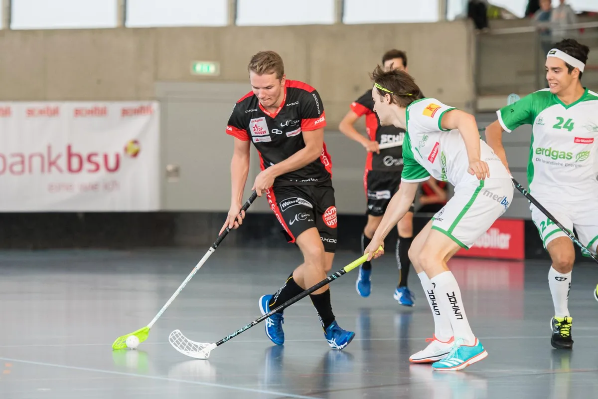sport_24092017_unihockey_pif-3_preview Niko Juhola (links) will mit Uster wieder in die Playoffs.