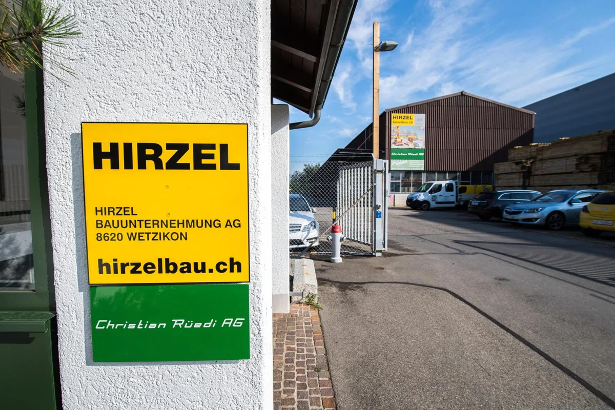 wetzikon_13092018_konkurshirzel_sbo_1_preview_3 Die Hirzel Bauunternehmung AG ist konkurs., Eine der brach liegenden Baustellen: An der Sandbühlstrasse in Wetzikon, Wie es mit der Baustelle weitergeht, ist unklar., Weitere fünf Baustellen liegen ebenfalls brach.