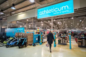 hinwil_03122018_athleticum_sbo_4_preview Bereits im Ausverkauf: Athleticum Hinwil, Bald wird auf der Schilderliste ein anderer Name als Athleticum prangen., Laut Decathlon ist eine Wiedereröffnung unter neuem Namen im Juni 2019 geplant.