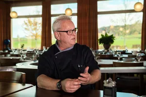 hinwil_12112018_feragkantine_sbo_16_preview Markus Herger bekocht als Gastronomieleiter die Angestellten der Ferag AG in Hinwil., Marc Ingold ist Leiter Business Development bei den ZFV-Unternehmungen in Zürich.