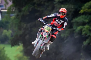 sport_15072018_supermoto_crm_19_preview Kevin Tschümperlin hebt erstmals diese Saison ab – am Supermoto Bäretswil.