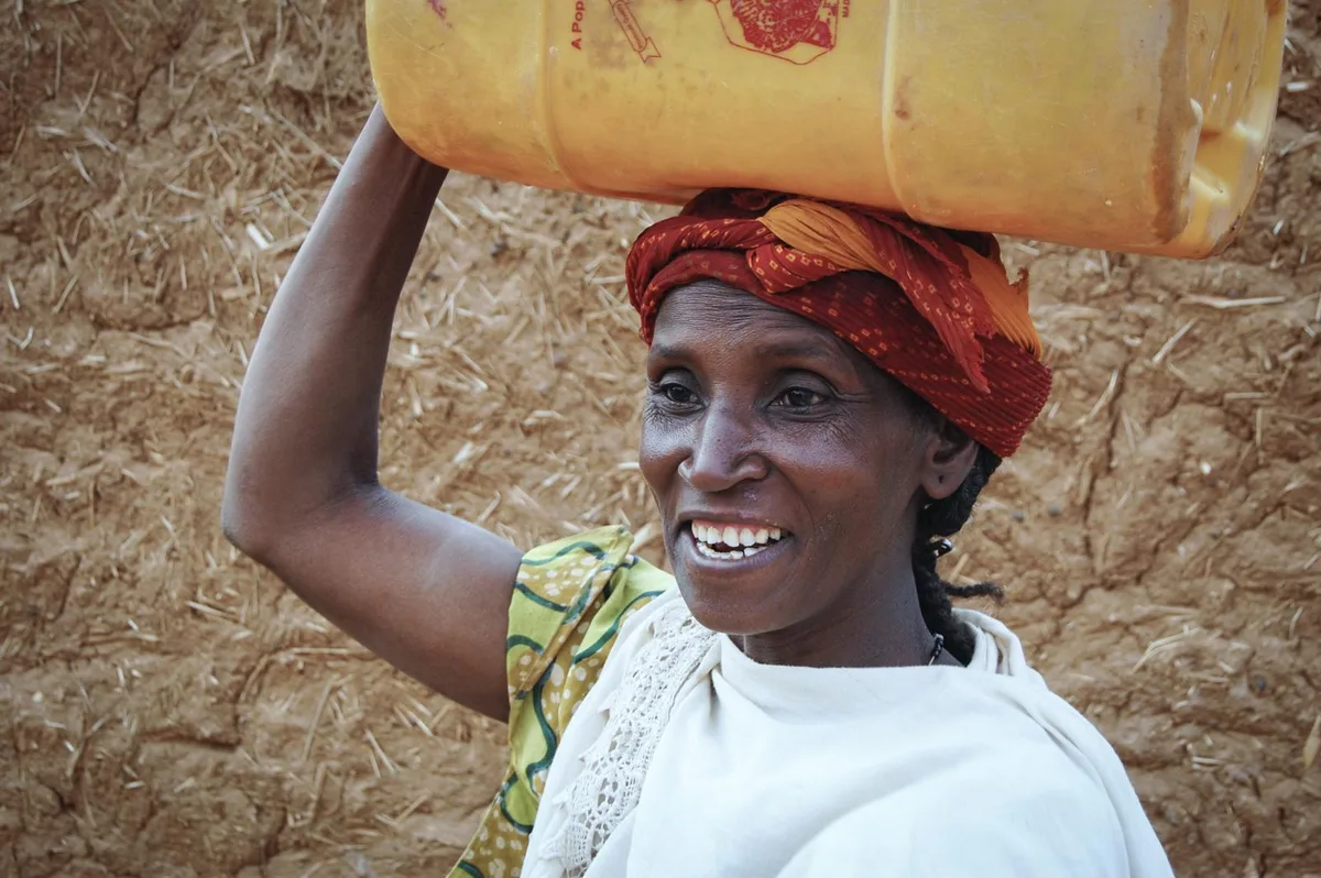 swissaid_niger_01_preview Eines der Projekte unterstützt den Bau von Wasserversorgungssystemen und Ausbau von sanitären Anlagen im Niger.