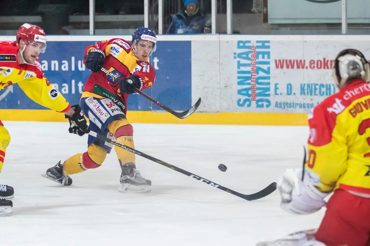 Simon Wettstein ist einer von drei Spielern, die dem EHCD im Playoff-Halbfinal fehlen.
