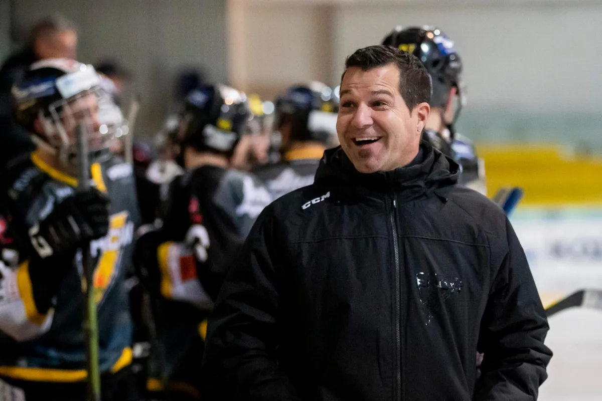_r8i0556_preview_0 EHCW-Trainer Roger Keller will in den Playoffs einen Steigerungslauf sehen