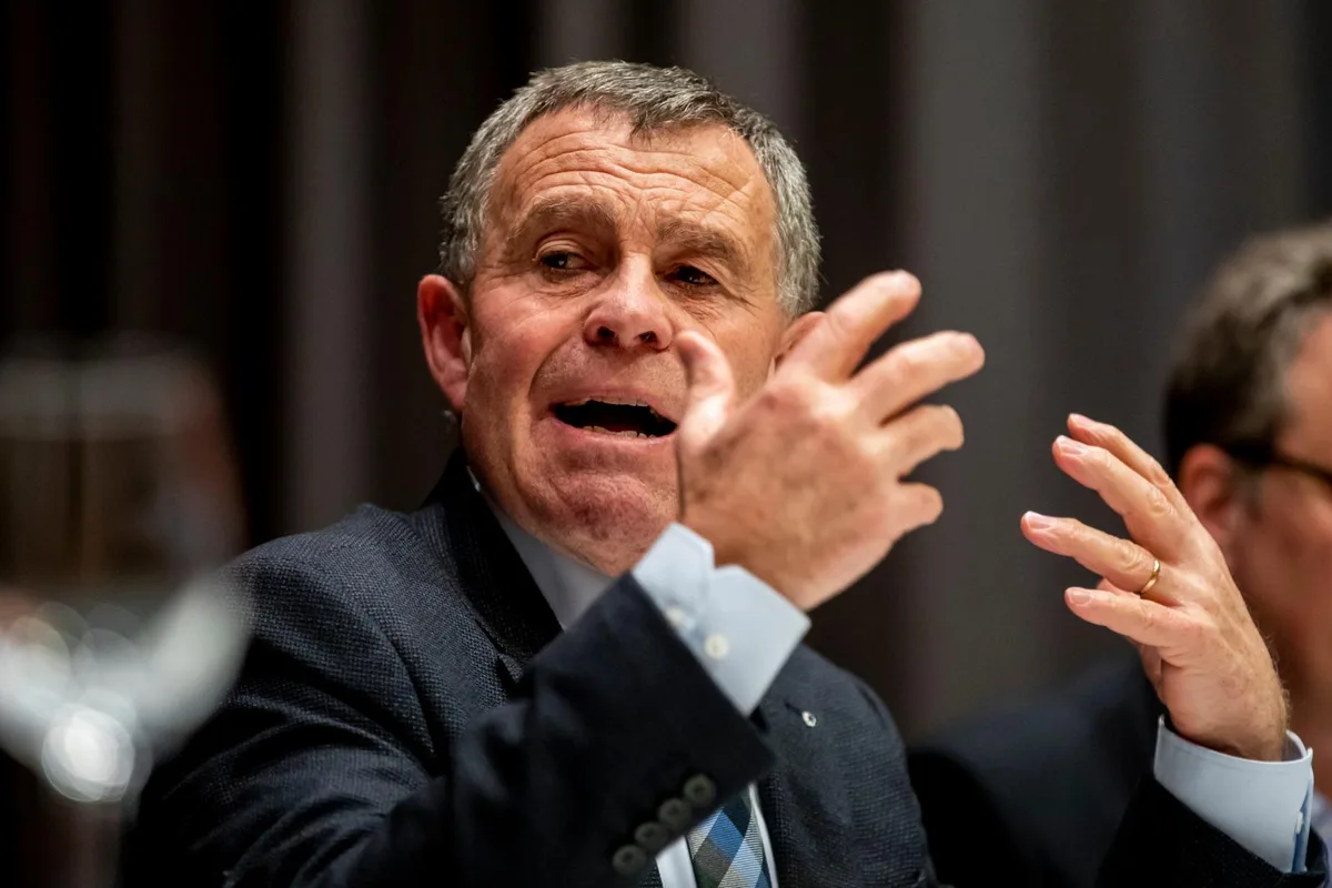 uster_13022019_politforum_crm_4_preview Regierungsrat Stocker ist öfters im Oberland zu sehen, hier an einem Politforum in Volketswil - und im Herbst dann am Ustertag., Regierungsrat Ernst Stocker ist öfters im Oberland zu sehen, hier im Februar 2019 an einem Politforum in Volketswil., An der Martinitagung 2018 der SVP des Bezirks Hinwil trat auch Regierungsrat Ernst Stocker auf., Regierungsrat Ernst Stocker eröffnete 2018 die Volketswiler Gewerbeausstellung. , Regierungsrat Ernst Stocker eröffnete 2018 die Volketswiler Gewerbeausstellung. , Regierungsrat Ernst Stocker eröffnete 2018 die Volketswiler Gewerbeausstellung. , CVP-Nationalrat Philipp Kutter wird am diesjährigen Ustertag als Vorredner auftreten.