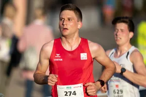 sport_23032018_smuster_crm_05_preview Jens-Michael Gossauer setzte sich im zweiten Teilstück des 5-Tage-Berglauf-Cup souverän durch.