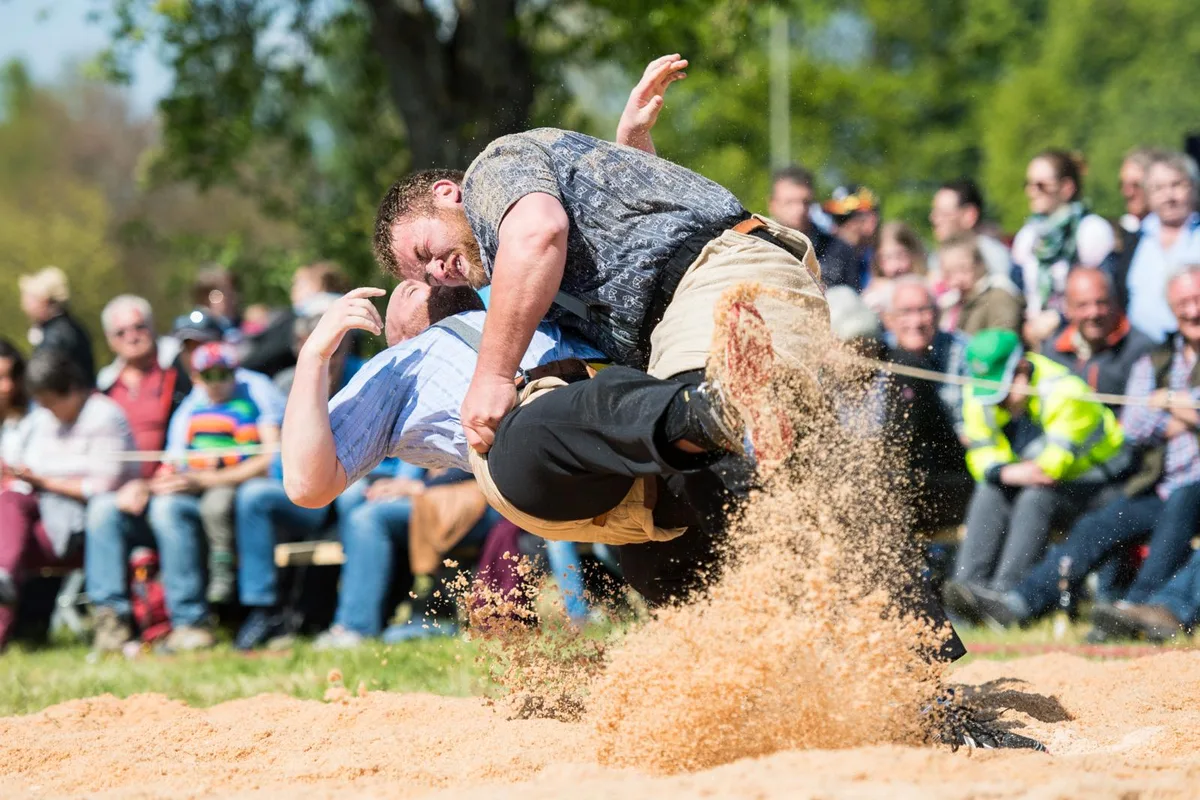 sport_23042017_schwingfest%20gossau_pif-14_preview Roman Schnurrenberger (rechts) hat seine Planung aufs «Eidgenössische» ausgerichtet.