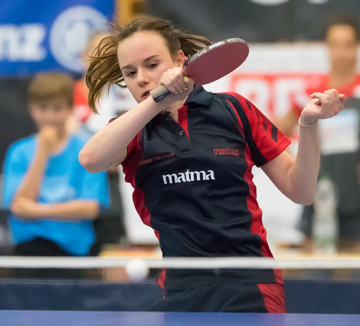 nla%20superfinal%202019_celine-reust_preview Céline Reust holte als einzige Ustermerin einen Punkt gegen das übermächtige Neuhausen., Vizemeisterinnen mit Blumen: Die Ustermerinnen Kata Csikòs, Elmira Antonyan, Céline Reust und Mireille Kroon (von links).