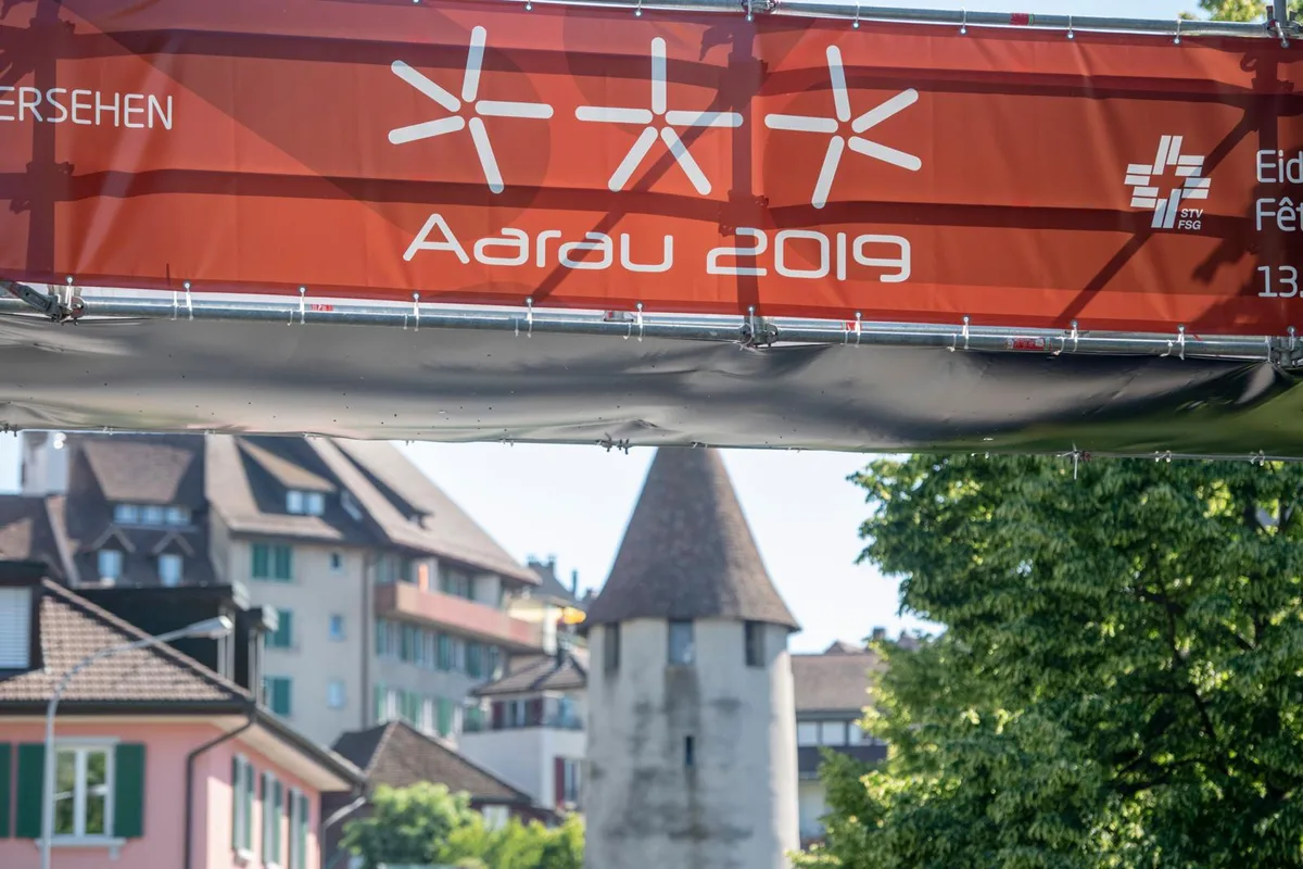 _ur47744_preview Das Highlight alle sechs Jahre: 67'000 Turnerinnen und Turner werden in Aarau am Eidgenössischen Turnfest erwartet., 2013 in Biel waren die Wetziker Barrenturner ein Publikumsmagnet., Die Rütner waren als 13. in der 1. Stärkeklasse 2013 die besten Oberländer im Vereinswettkampf.