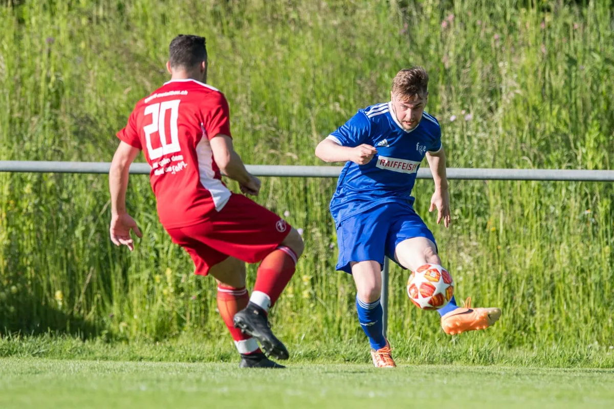 Für den FC Effretikon (Fabian Danko, rechts) gab es zum Saisonauftakt nichts zu holen.