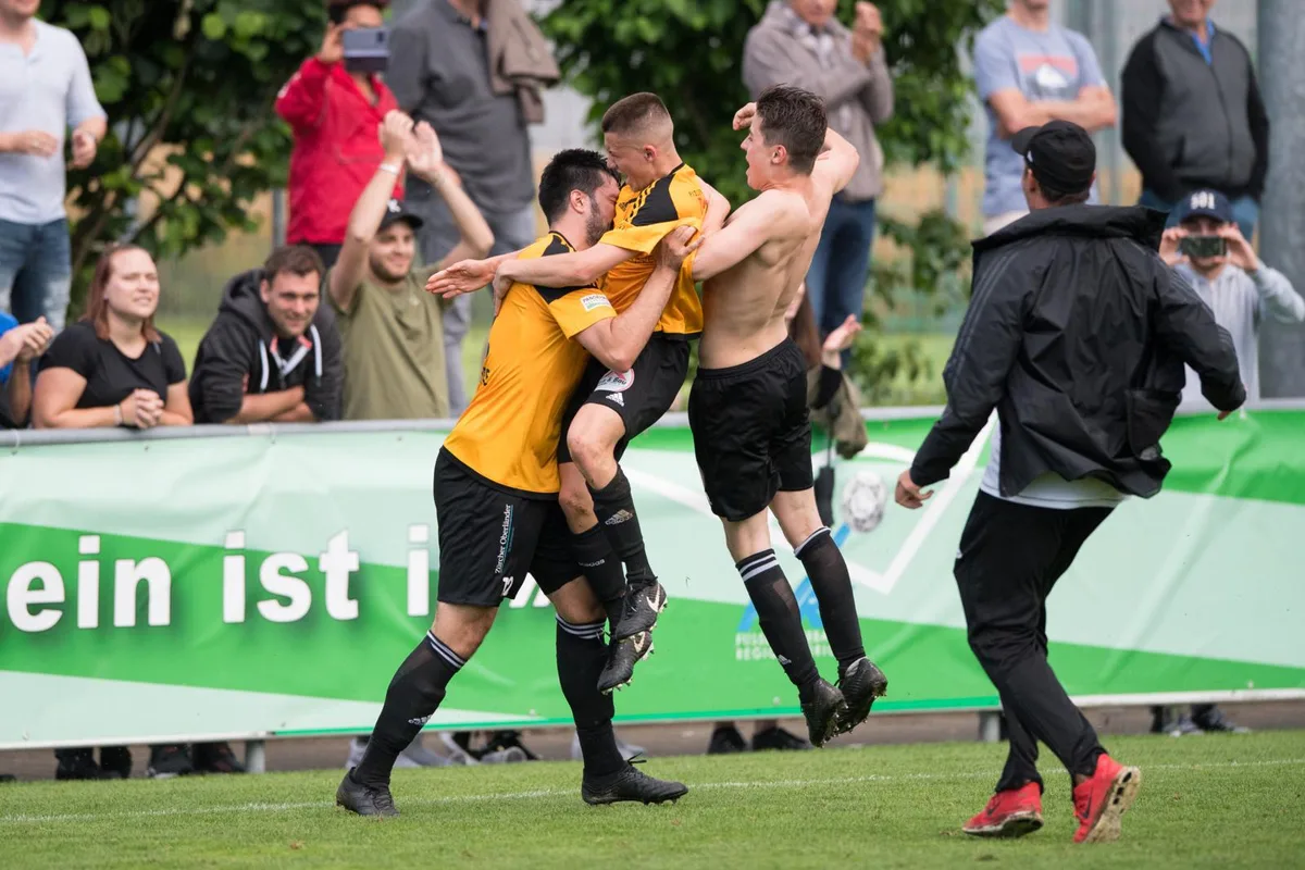 sport_22062019_fussball_pif-9_preview Grenzenlose Freude bei den Wetzikern: Mit dem Sieg über die SV Schaffhausen gelang der Hauptrunden-Einzug.