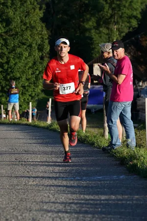 sport_berglaufcupsteghoernli_siegermaenner_14-08-2019_tz_mav_2_preview Applaus für den stärksten Läufer: Jens-Michael Gossauer gewann drei Etappen am 5-Tage-Berglauf-Cup.